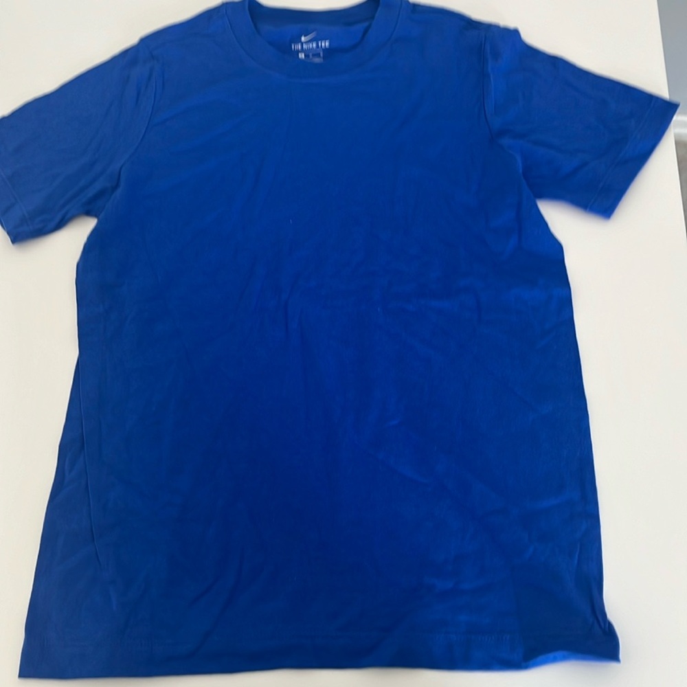 Nike the shirt for big kids new without tag